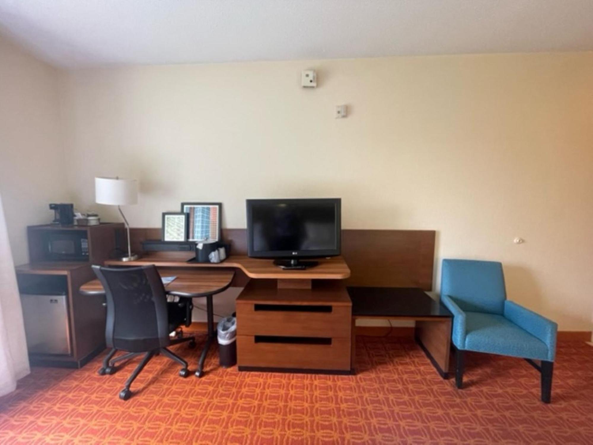 Fairfield Inn And Suites By Marriott Potomac Mills Woodbridge Eksteriør billede