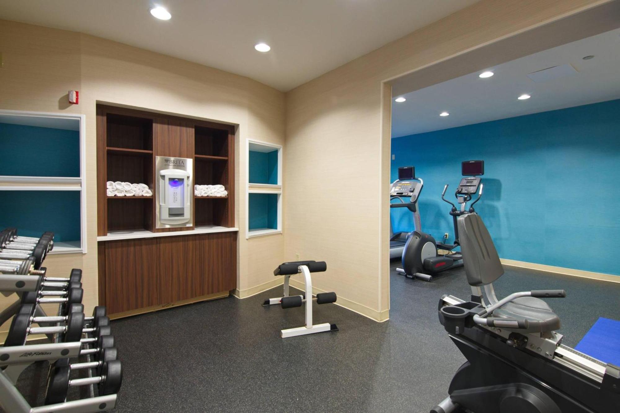 Fairfield Inn And Suites By Marriott Potomac Mills Woodbridge Eksteriør billede