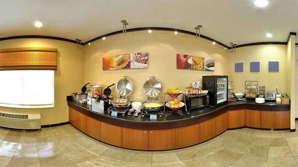 Fairfield Inn And Suites By Marriott Potomac Mills Woodbridge Eksteriør billede