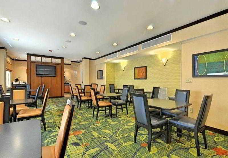 Fairfield Inn And Suites By Marriott Potomac Mills Woodbridge Eksteriør billede